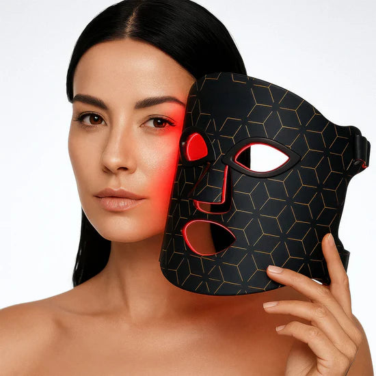 Lumière LED mask — relaxing at home
